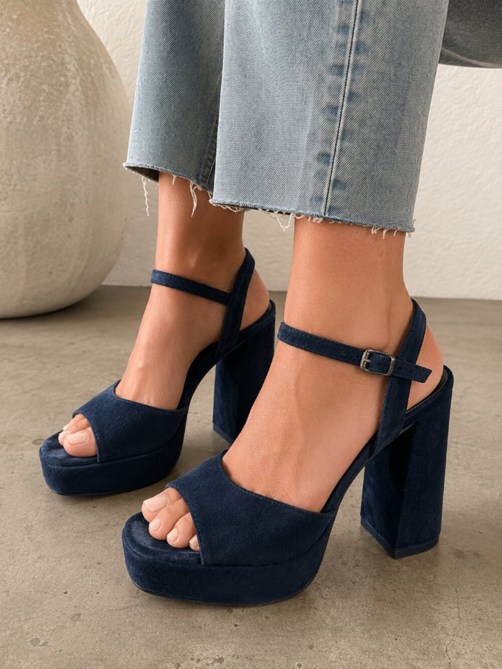 Brooks Brothers Blue Velvet Platform Heels Size 7